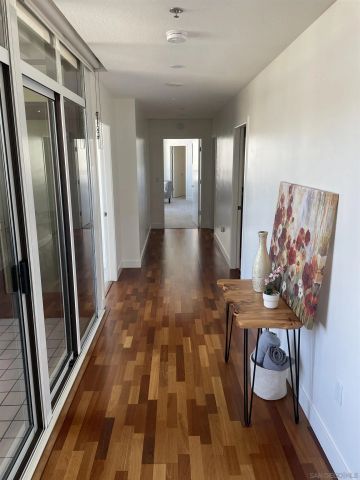 700 W Harbor 2501, San Diego, CA 92101