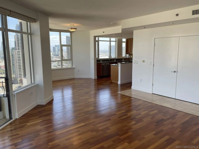 700 W Harbor 2501, San Diego, CA 92101