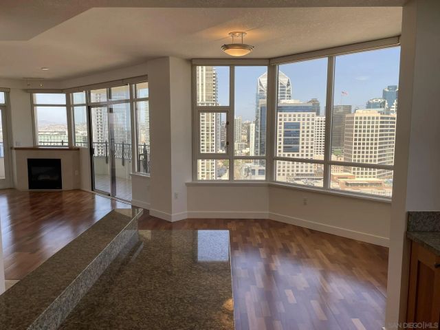 700 W Harbor 2501, San Diego, CA 92101