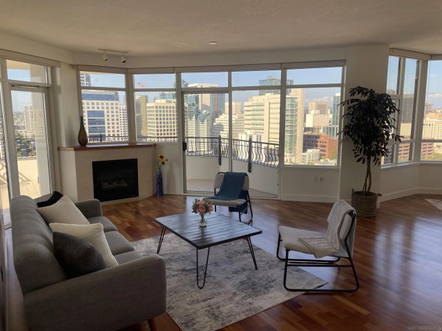 700 W Harbor 2501, San Diego, CA 92101