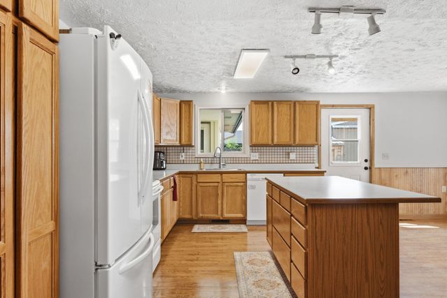 16210 E Rich Ave, Spokane Valley, WA 99216