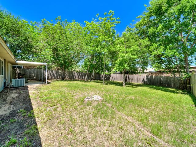 647 Price Drive, Lewisville, TX 75067
