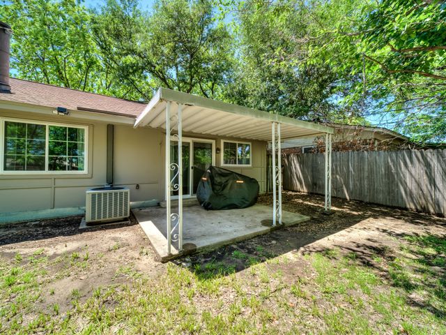 647 Price Drive, Lewisville, TX 75067