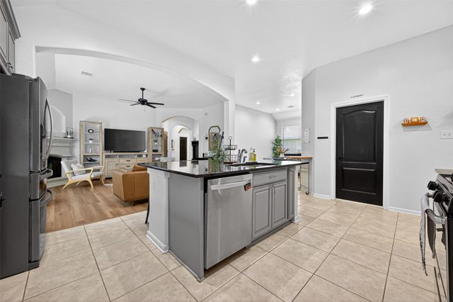 8542 Lighthouse Lake Lane, Humble, TX 77346