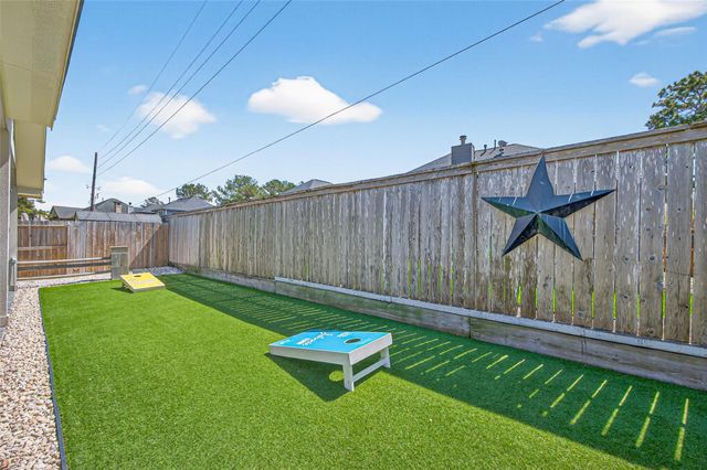 8542 Lighthouse Lake Lane, Humble, TX 77346