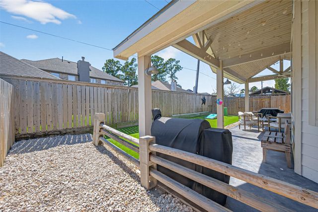 8542 Lighthouse Lake Lane, Humble, TX 77346