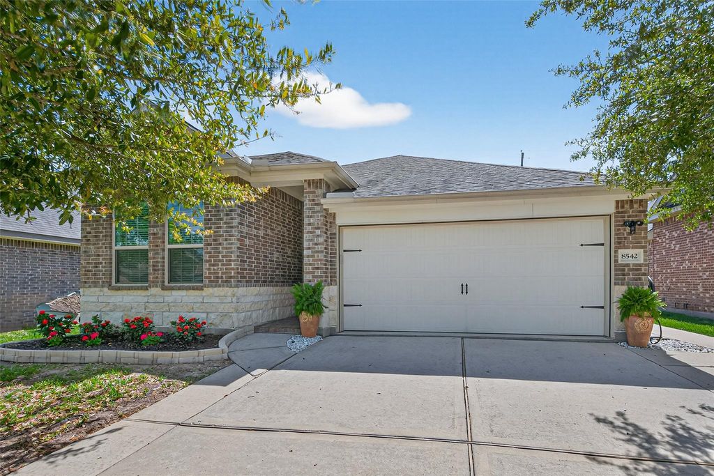8542 Lighthouse Lake Lane, Humble, TX 77346