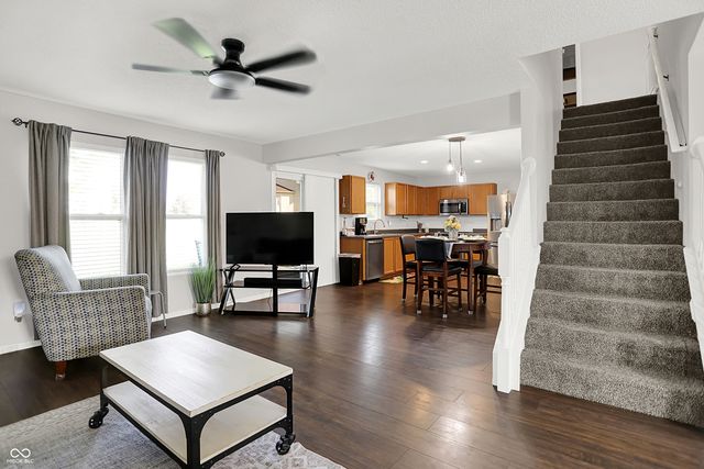 216 Creekside Drive, Danville, IN 46122