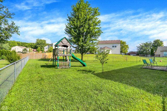 216 Creekside Drive, Danville, IN 46122