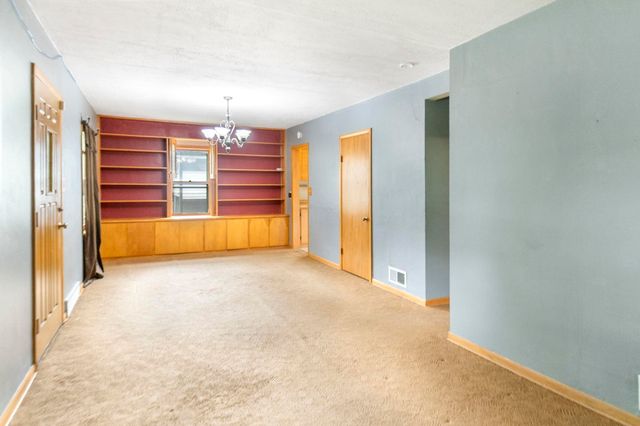 3310 Rownd Street, Cedar Falls, IA 50613