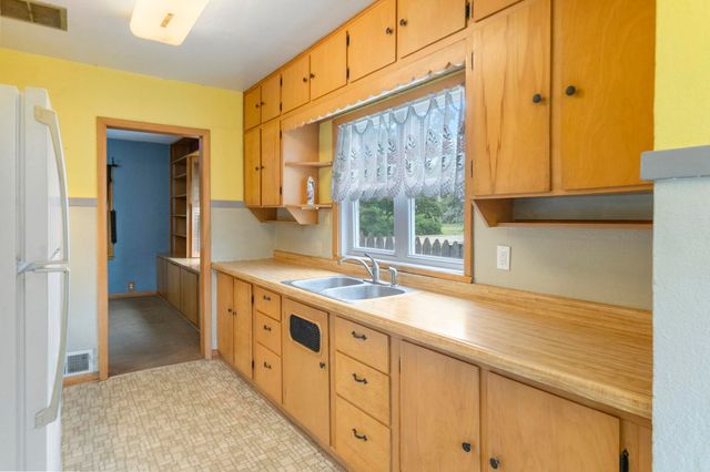3310 Rownd Street, Cedar Falls, IA 50613