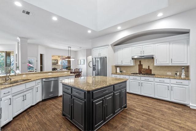 720 Harlequin Drive, Mckinney, TX 75072