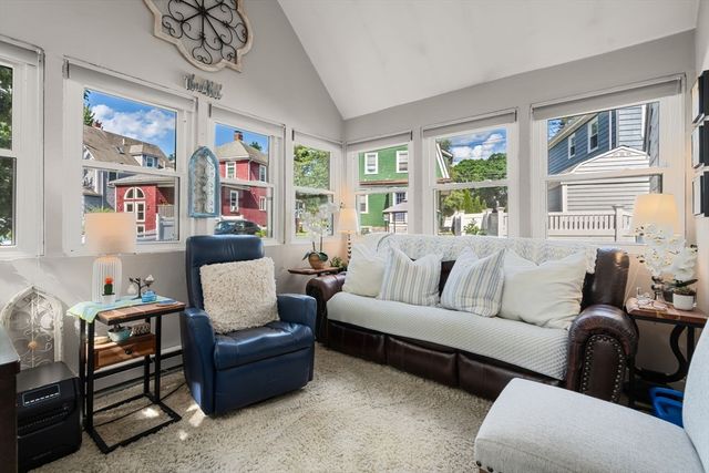 11 Country Rd, Brookline, MA 02467