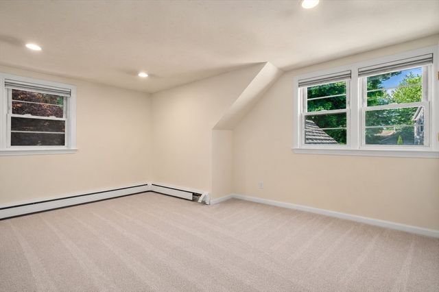 11 Country Rd, Brookline, MA 02467