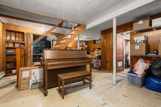 11 Country Rd, Brookline, MA 02467