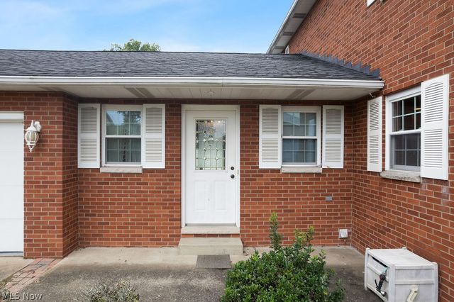 606 51st Street, Vienna, WV 26105