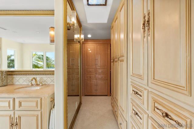 3235 Harbor View Dr, San Diego, CA 92106