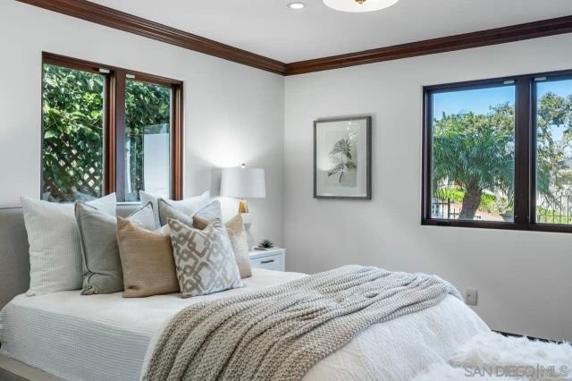 3235 Harbor View Dr, San Diego, CA 92106