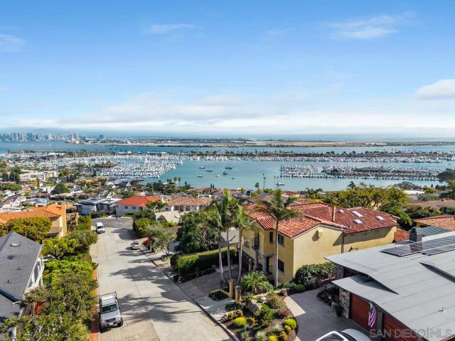 3235 Harbor View Dr, San Diego, CA 92106