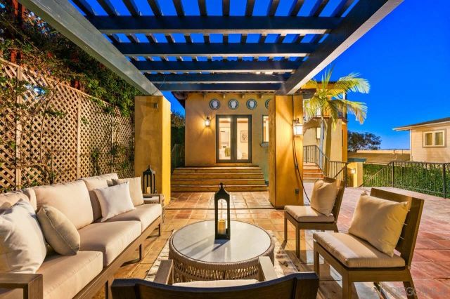 3235 Harbor View Dr, San Diego, CA 92106