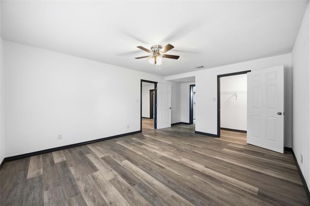 9723 Oldcrest Drive, Stafford, TX 77477