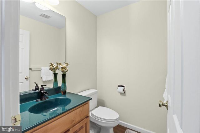 9 PARKSIDE DR, Elverson, PA 19520