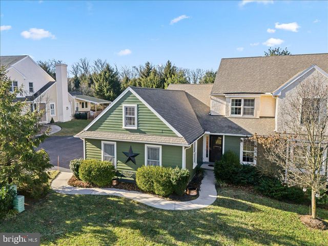 9 PARKSIDE DR, Elverson, PA 19520