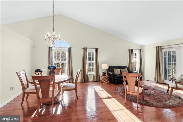 9 PARKSIDE DR, Elverson, PA 19520