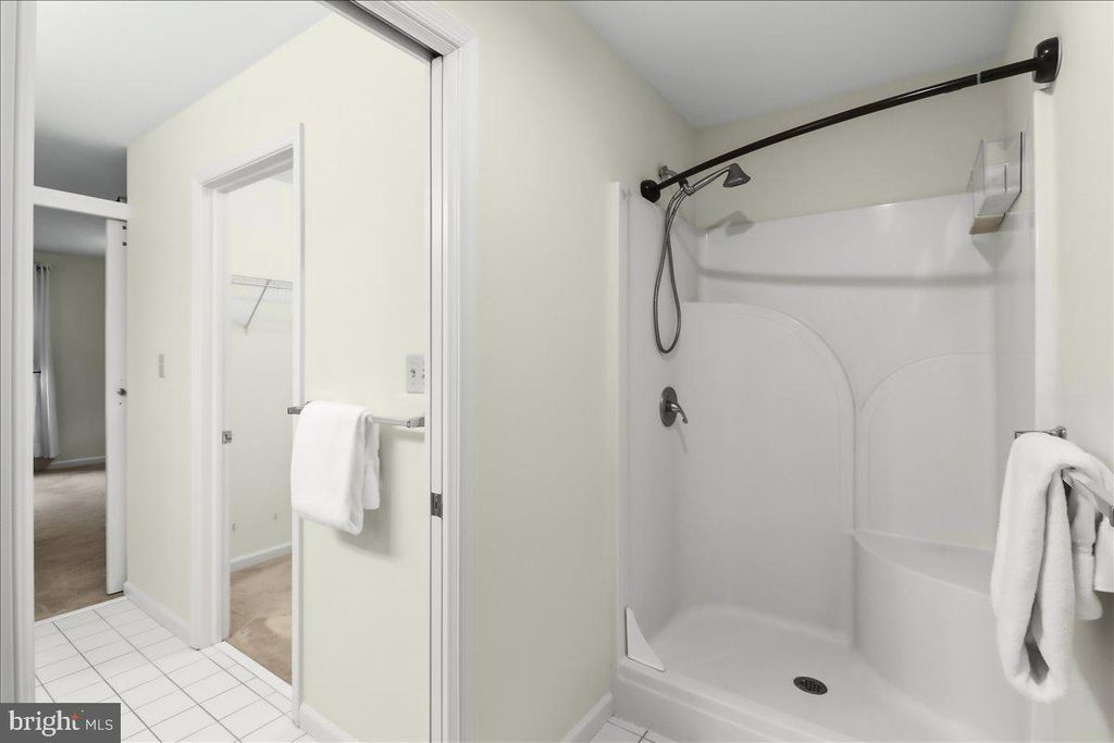 Image 14 of property listing at 9 PARKSIDE DR, Elverson, PA 19520