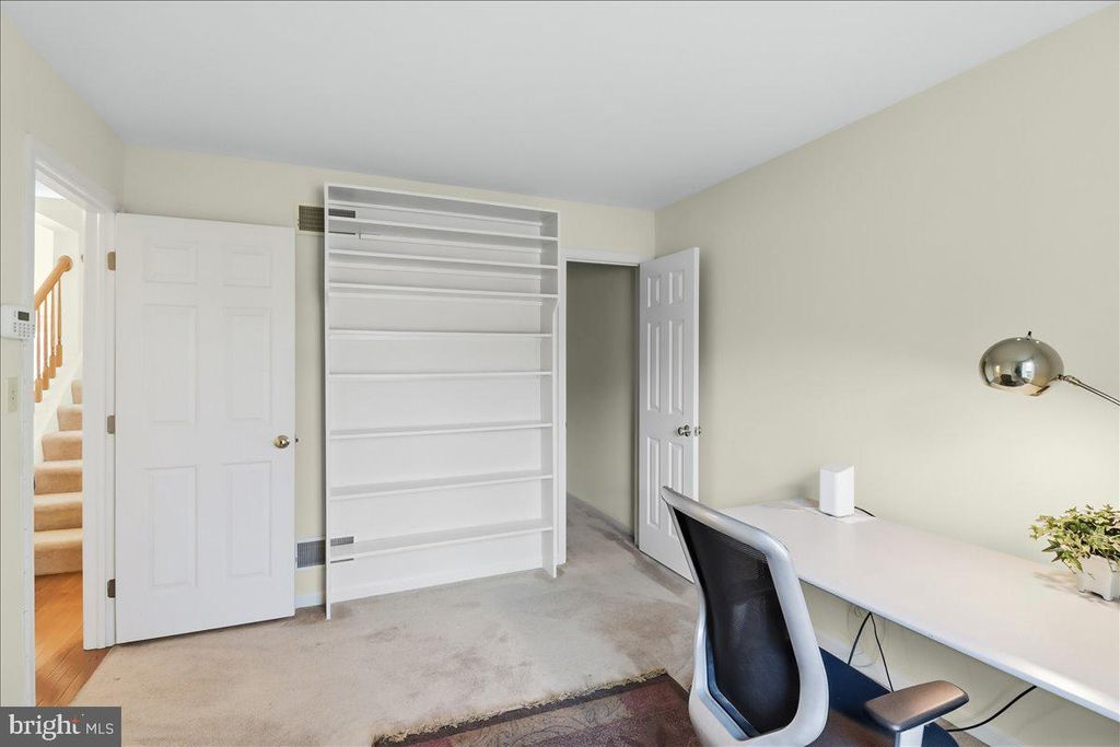 Image 16 of property listing at 9 PARKSIDE DR, Elverson, PA 19520