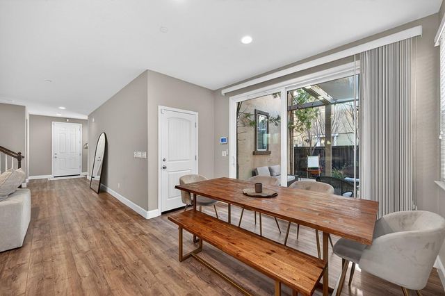 894 Blossom Rock Ln, Folsom, CA 95630