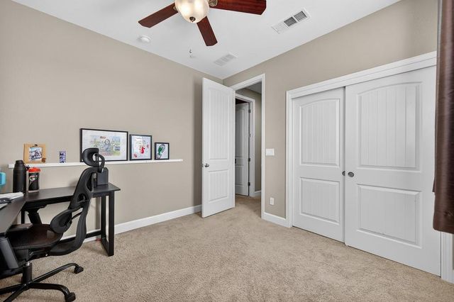 894 Blossom Rock Ln, Folsom, CA 95630