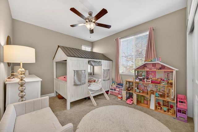 894 Blossom Rock Ln, Folsom, CA 95630