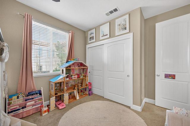 894 Blossom Rock Ln, Folsom, CA 95630