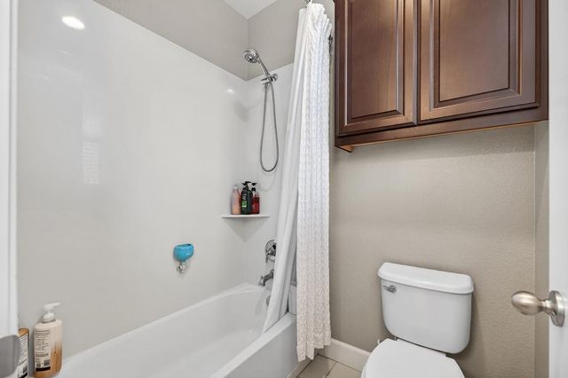 894 Blossom Rock Ln, Folsom, CA 95630