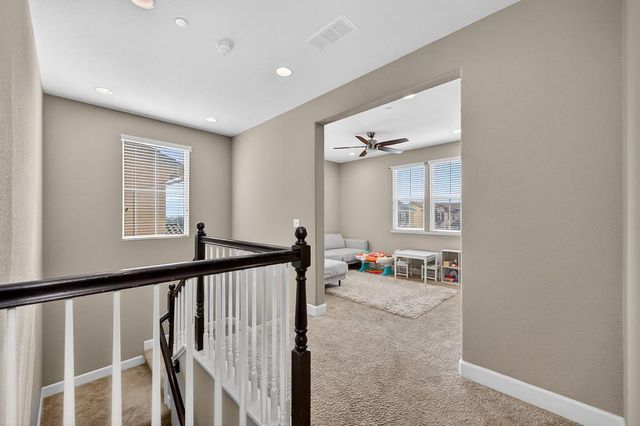 894 Blossom Rock Ln, Folsom, CA 95630