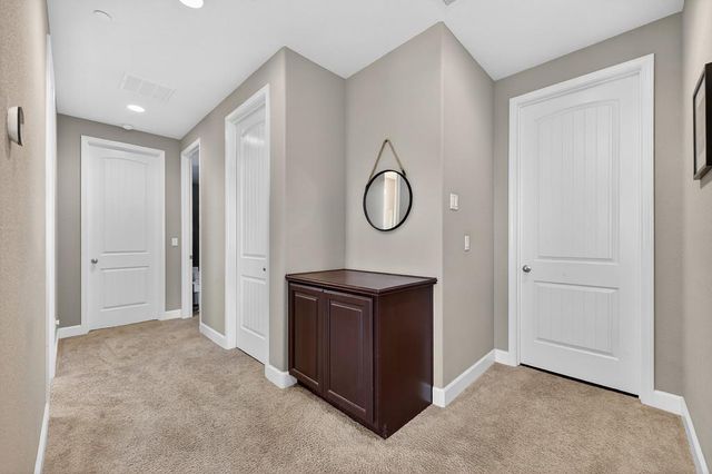 894 Blossom Rock Ln, Folsom, CA 95630