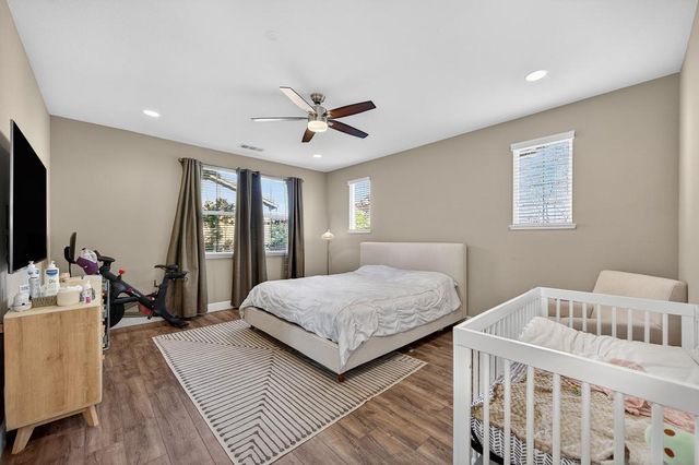 894 Blossom Rock Ln, Folsom, CA 95630