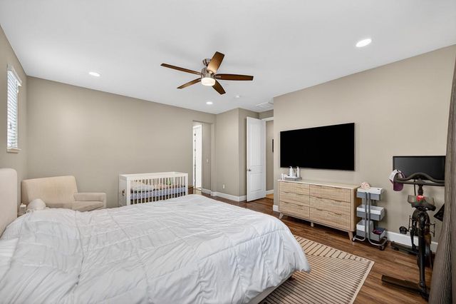 894 Blossom Rock Ln, Folsom, CA 95630