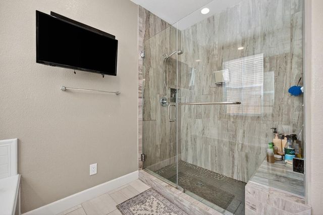 894 Blossom Rock Ln, Folsom, CA 95630