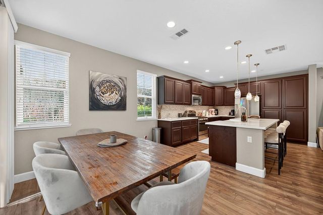 894 Blossom Rock Ln, Folsom, CA 95630