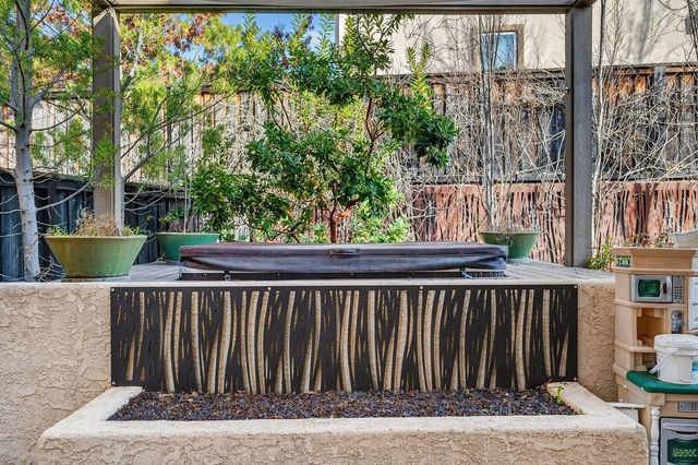 894 Blossom Rock Ln, Folsom, CA 95630