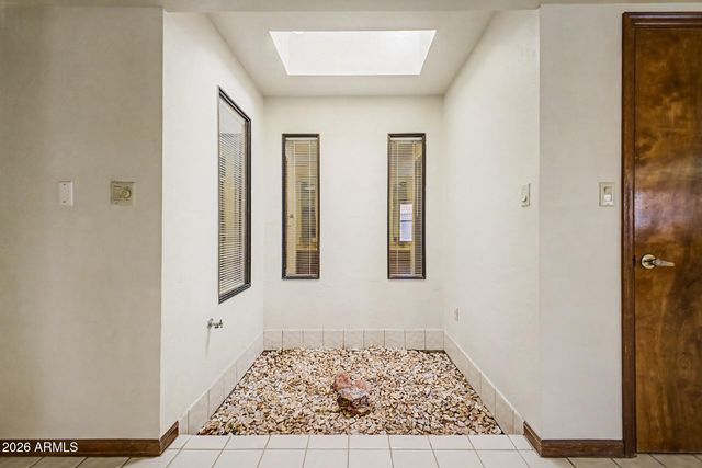 6555 N MARYLAND Circle, Phoenix, AZ 85013