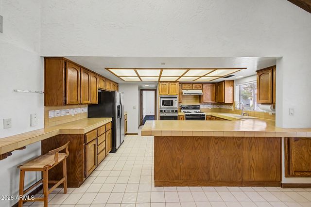 6555 N MARYLAND Circle, Phoenix, AZ 85013