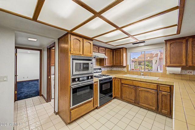 6555 N MARYLAND Circle, Phoenix, AZ 85013