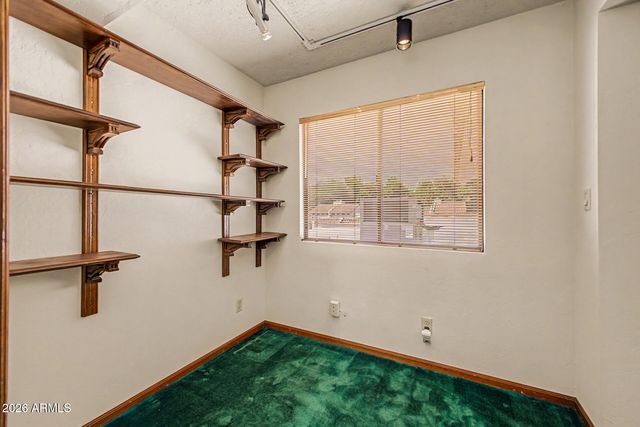 6555 N MARYLAND Circle, Phoenix, AZ 85013