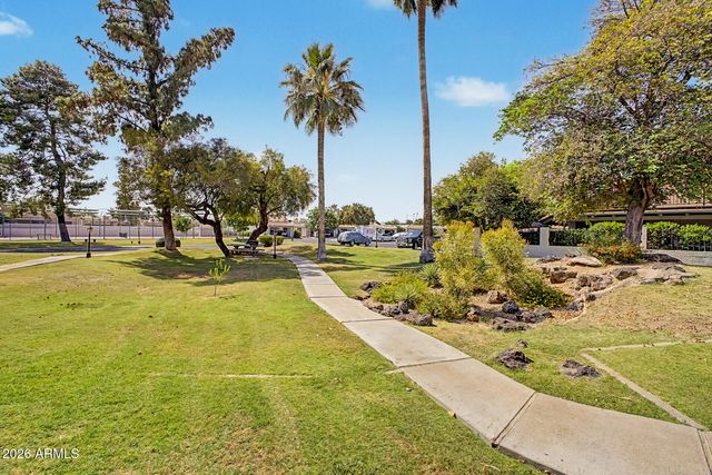 6555 N MARYLAND Circle, Phoenix, AZ 85013