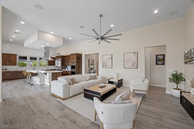 8345 Mojave Creek Court, Las Vegas, NV 89113