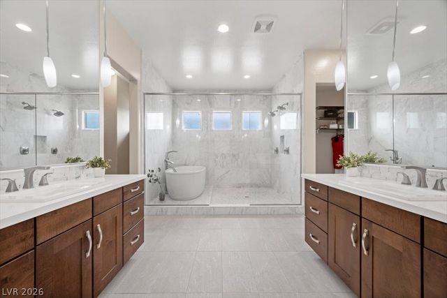 8345 Mojave Creek Court, Las Vegas, NV 89113