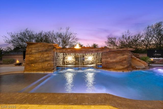 8345 Mojave Creek Court, Las Vegas, NV 89113